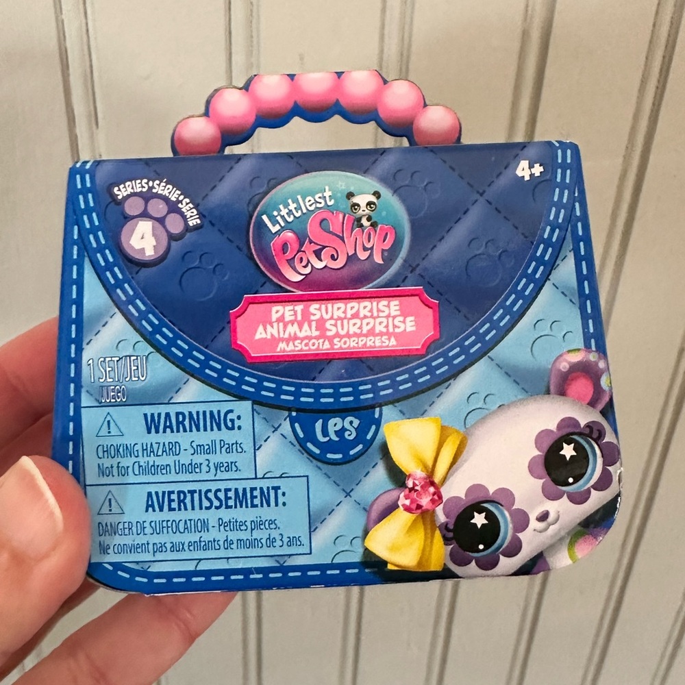 ✨Littlest Pet Shop Blue Pet Surprise Box✨